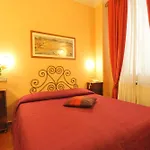 Genesi Hotell 2*