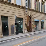 Hotell Genesi 2*