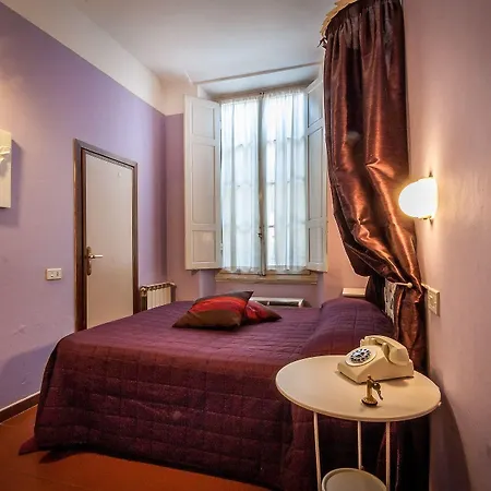 Genesi Hotel 2*