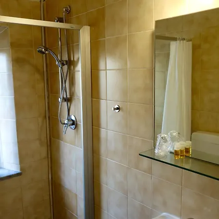 Genesi Hotel 2*