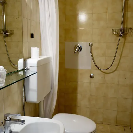 Hotel Genesi 2*